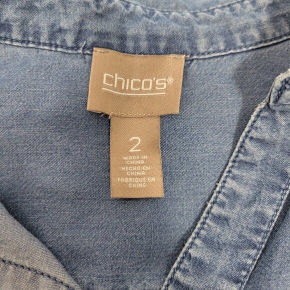 Chico's Women's Ombre Blue to White Button Down Shirt in a Size 2 (Large) - Picture 9 of 13